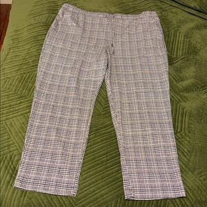 Time and Tru plaid/houndstooth pants with elastic waistband.